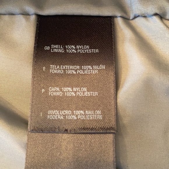 Women’s The North Face Shell Jacket, size XS - Picture 9 of 9